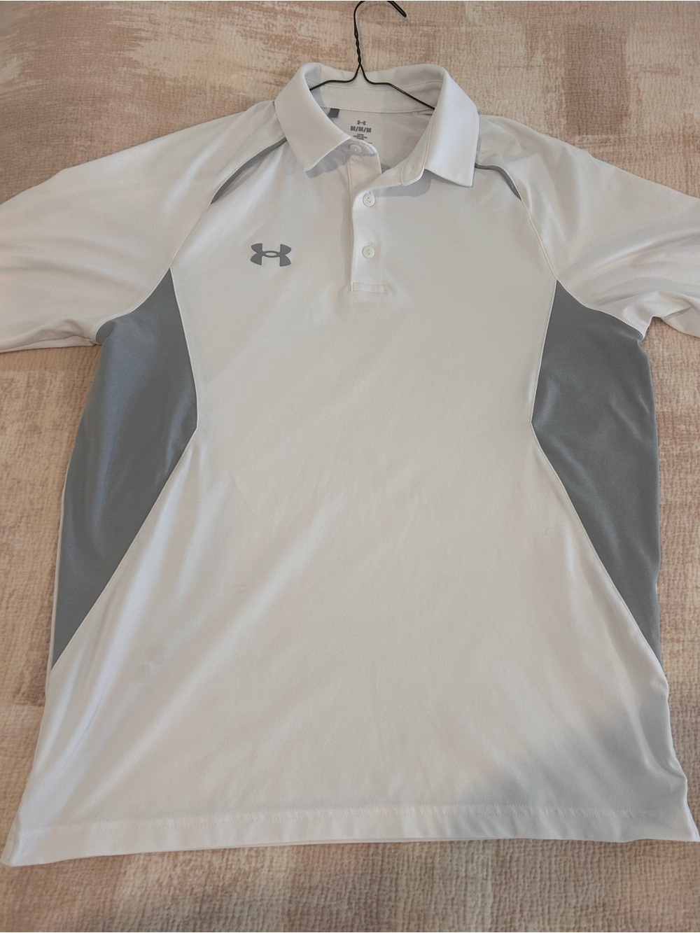 Under Armour Men’s White Golf Tennis Polo with Gray Panels Medium